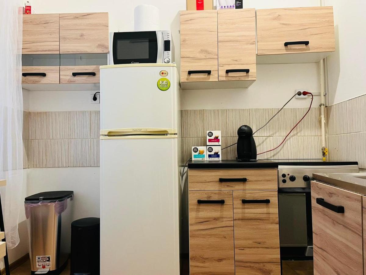 East Point Hostel Будапеща Екстериор снимка