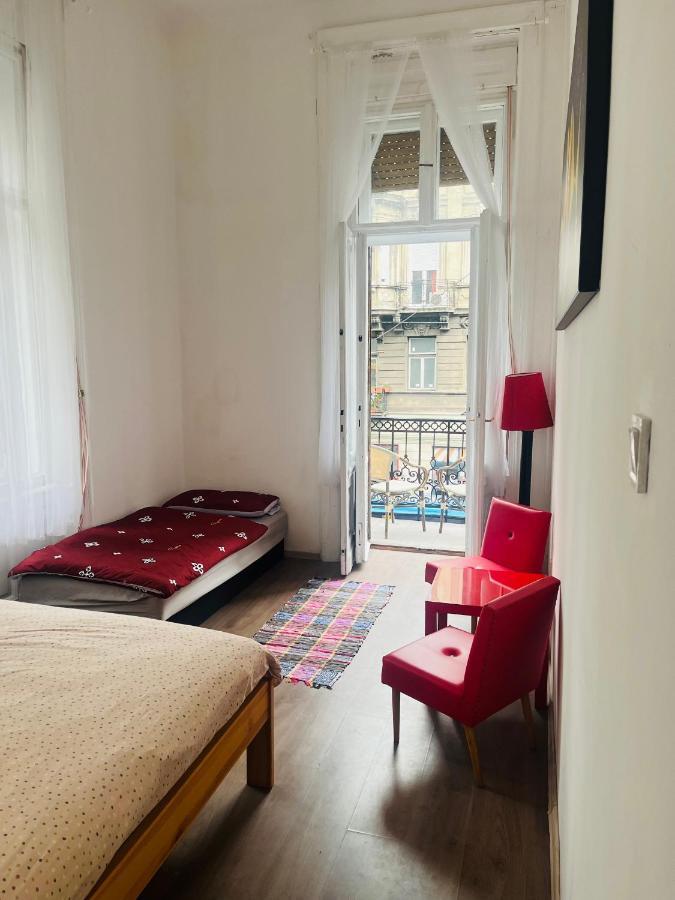 East Point Hostel Будапеща Екстериор снимка
